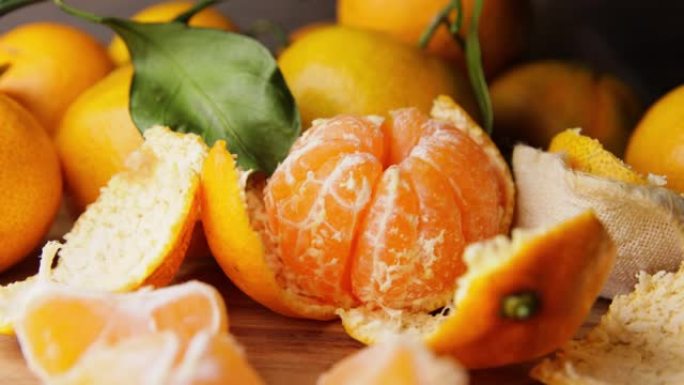 木制桌子上的橘子橘子柑橘