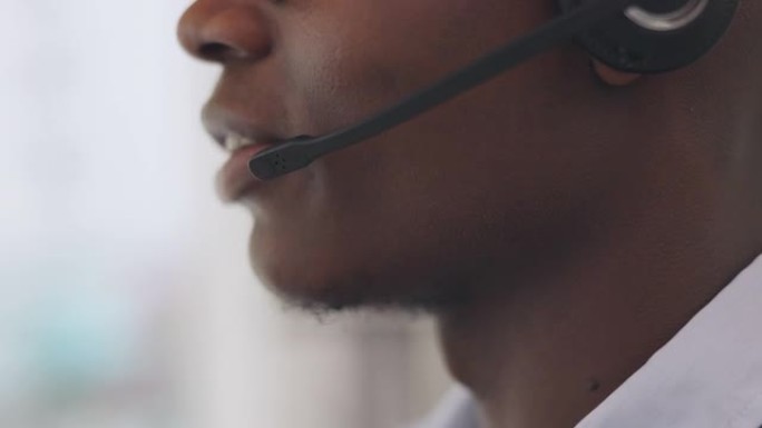 面对，麦克风和呼叫中心的员工与黑人与客户交谈，与CRM合作并与我们联系。个人资料、电话营销客户服务或