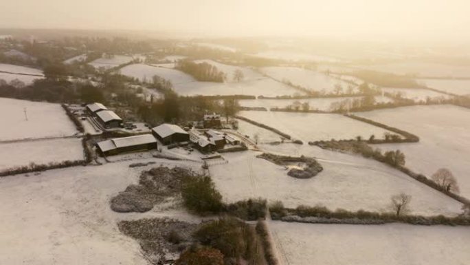 英格兰的空中雪景雪林雪景英格兰