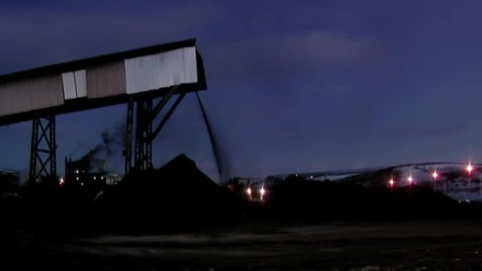 阿根廷巴塔哥尼亚黎明的里约图尔比奥煤矿。