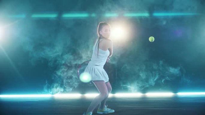 女子运动员打网球的慢动作