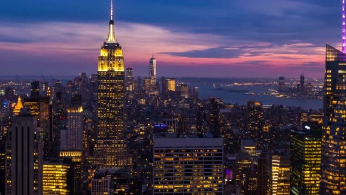 延时:鸟瞰图纽约市城市景观美国黄昏日落