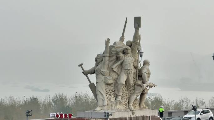 长江大桥桥头堡雕塑4K航拍素材
