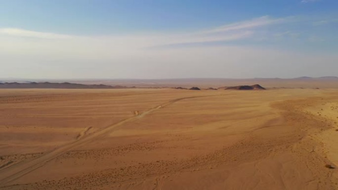 WS鸟瞰图阳光明媚的广阔沙漠，纳米比亚，非洲