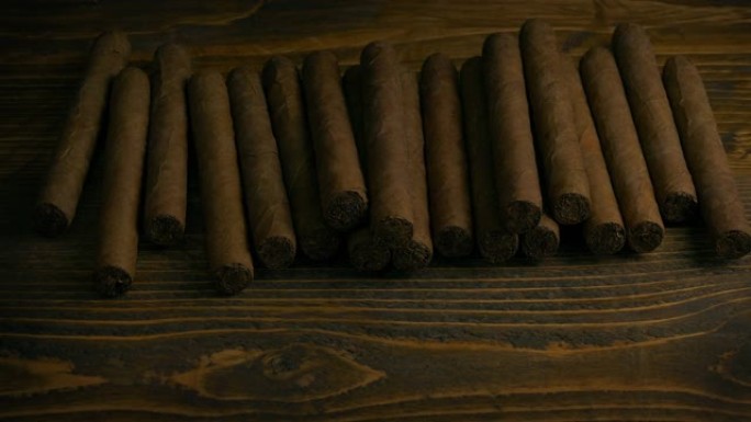 烟草工厂摆放的雪茄