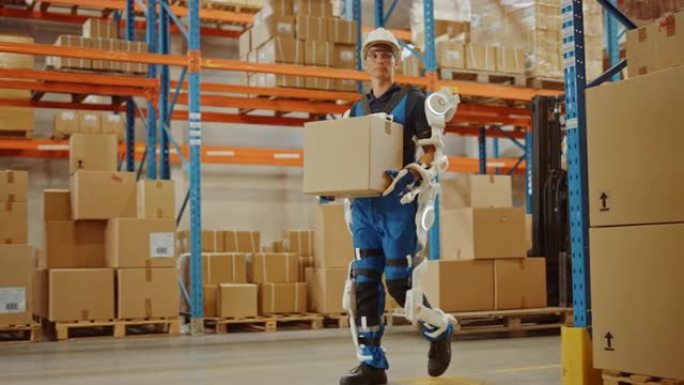 高科技未来派仓库: 工人穿着先进的全身动力外骨骼，带着沉重的纸箱行走。送货外衣放大了人的力量。在多莉