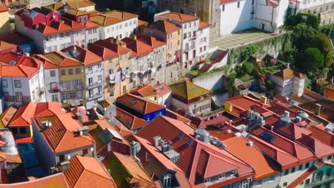 无人机拍摄了葡萄牙沿海城市波尔图的老建筑的红瓦屋顶