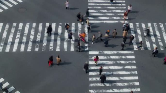 延时: 行人拥挤在银座穿越日本东京