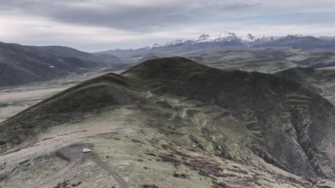 雪山草原村唯美大山自然美景唯美风景