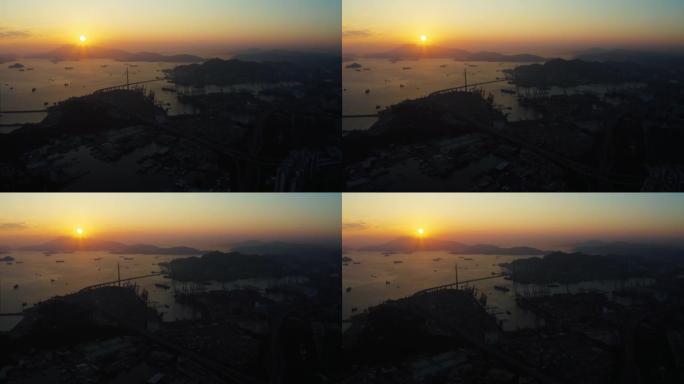 日落时通往香港海港的桥梁