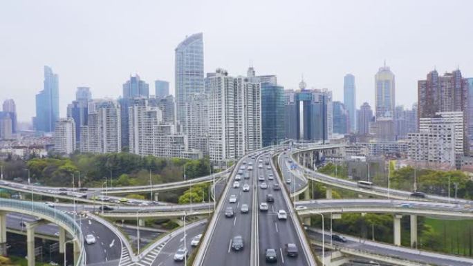 上海的空中飞行上海市车来车往车流