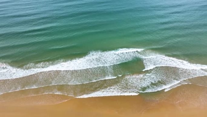 海景涨潮海浪黄金海岸