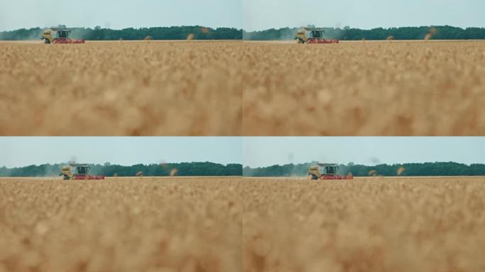 SLO MO联合收割机在田间收割小麦