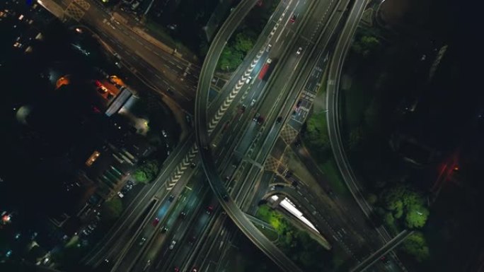 格拉斯哥市中午交通拥挤的复杂公路路口鸟瞰图