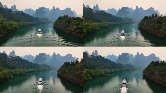 中国桂林江中游船游山玩水