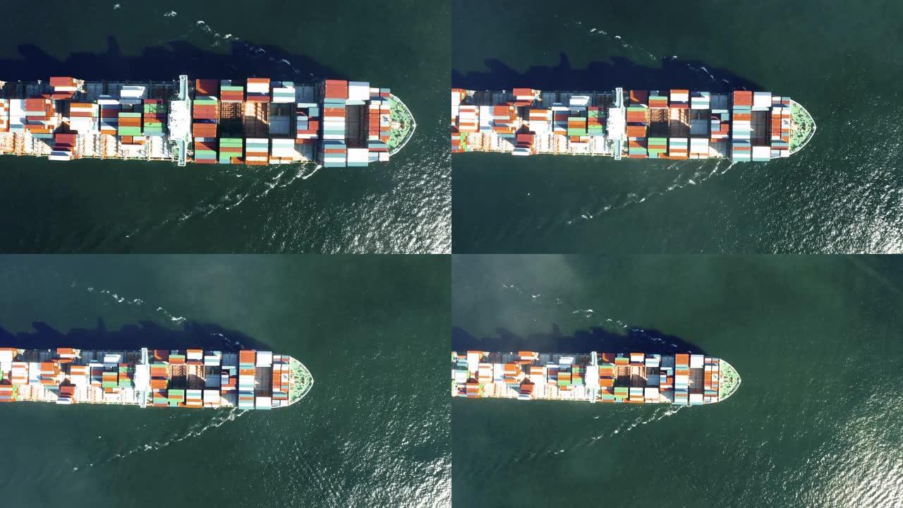 集装箱船在进出口。国际运输货物