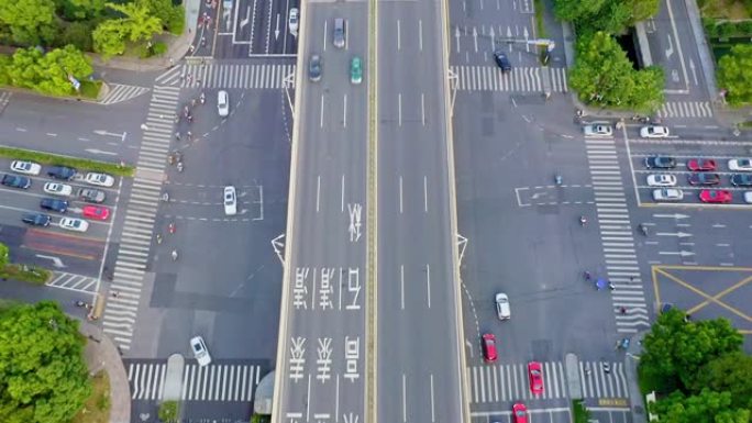 中城道路交叉口鸟瞰图