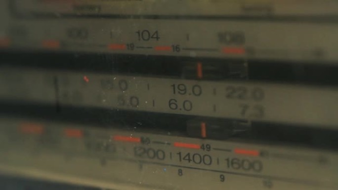 布宜诺斯艾利斯一家古董店的旧收音机。
