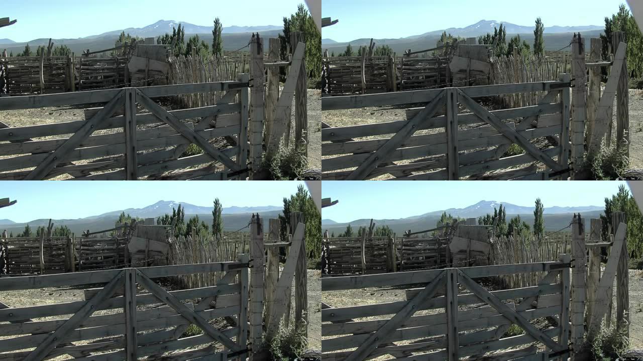 阿根廷巴塔哥尼亚内乌肯省一个农场里的一个古老的木畜栏。