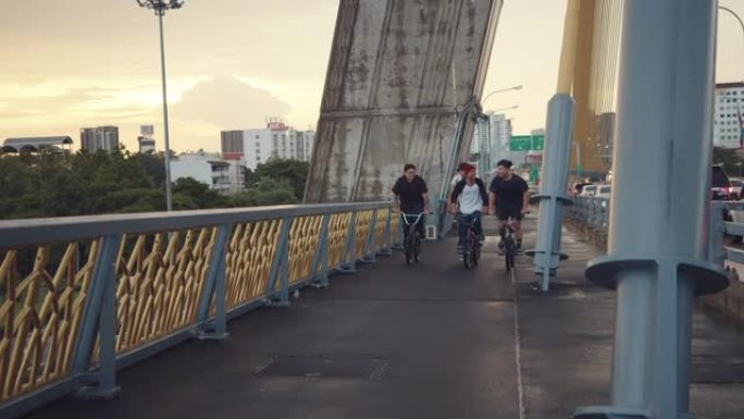 亚洲男子团体用自行车放松