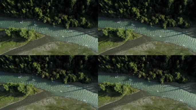 航拍和y型河流的俯视图