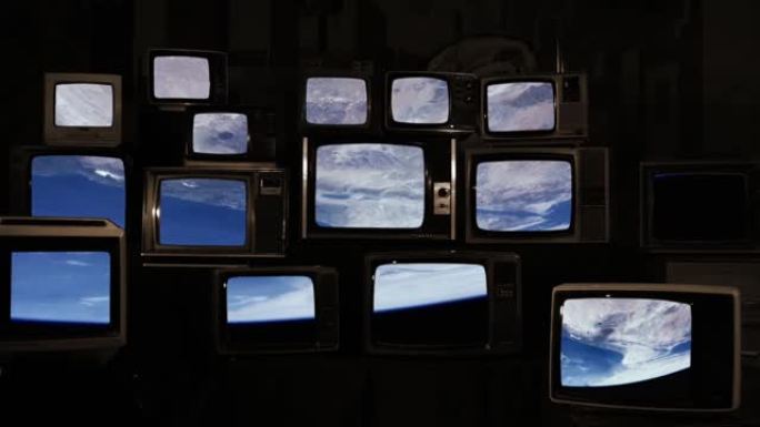 从太空中看到的西奈半岛，在许多80年代的电视上。