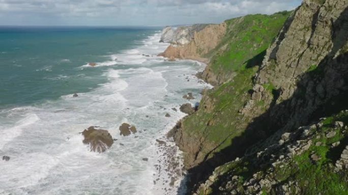 葡萄牙，Cabo da Roca的大西洋海岸无人机视图。夏日