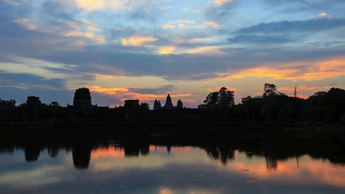 柬埔寨吴哥窟日出时的时间流逝