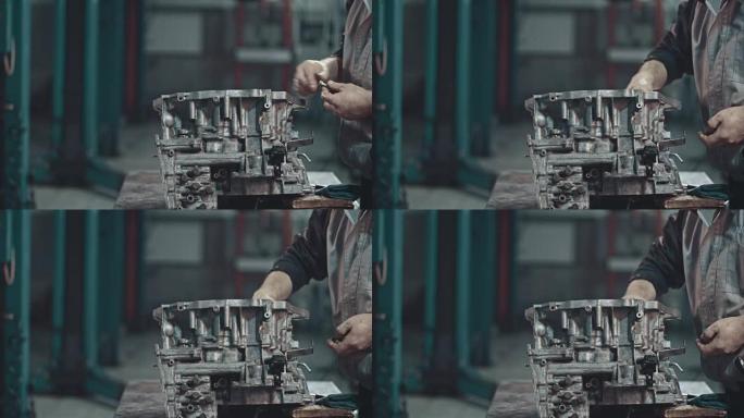 专业机械师修理无级变速器