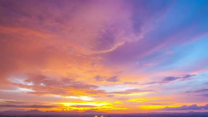 泰国Trang的日落延时与城市景观