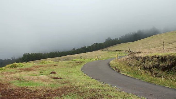 空旷的乡村道路