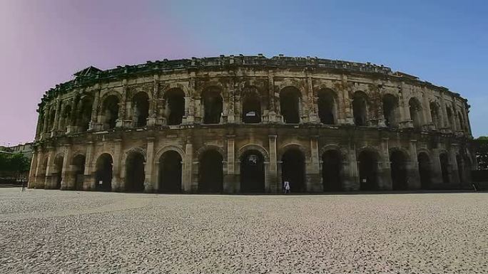 尼姆竞技场，历史悠久的罗马圆形剧场，法国普罗旺斯。