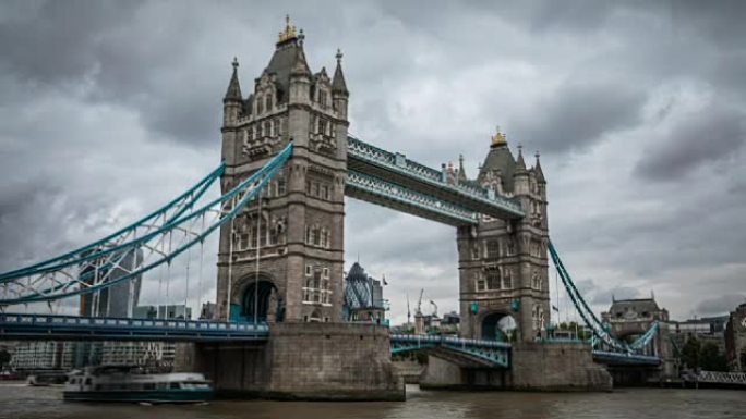 时间流逝: 伦敦的塔桥