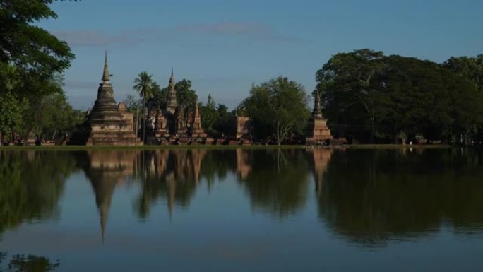 4k时间封锁，白天在素可泰的马哈塔寺。