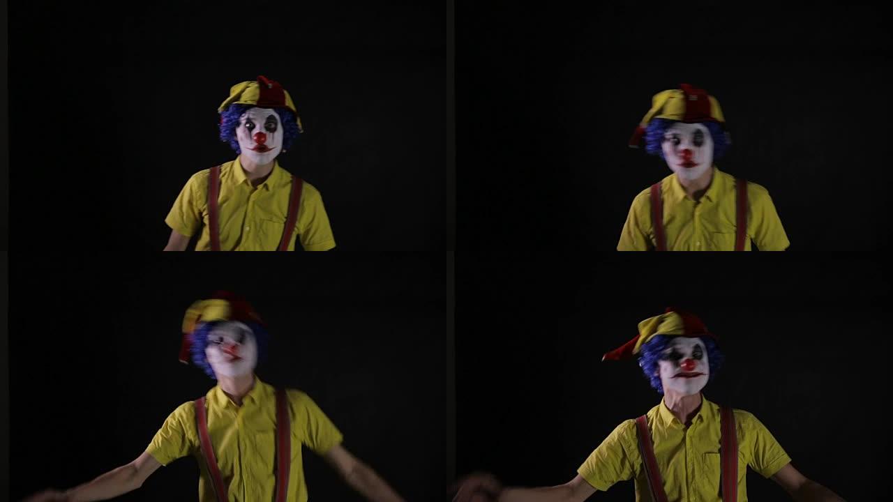 一个可怕的小丑做快速的头部和躯干动作。