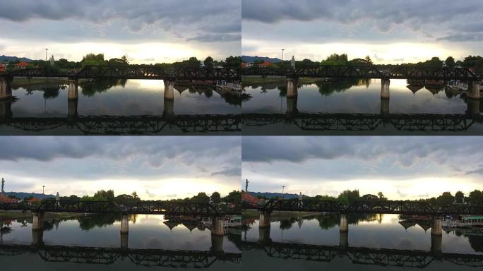 日落期间的桂河大桥