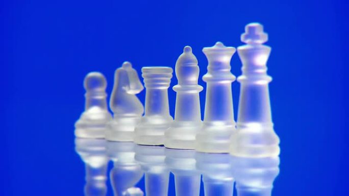 高清循环: 象征团队的国际象棋人物