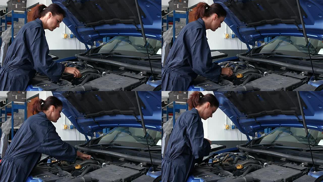 女机械师检修发动机