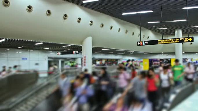 繁忙的中国地铁站中国地铁站
