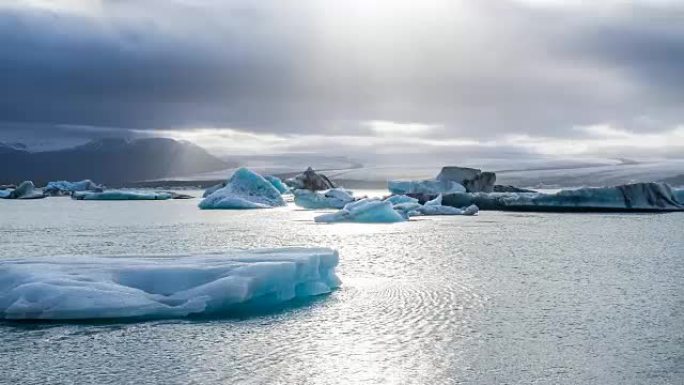 Jokulsarlon冰川湖美丽的冰山风景