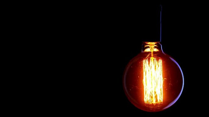 真正的爱迪生灯泡闪烁。