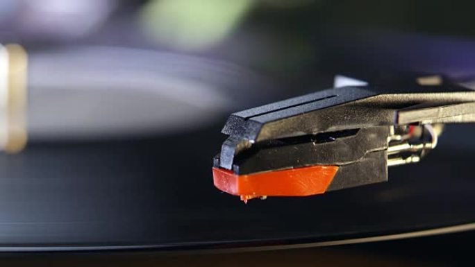 转盘触控笔降低到乙烯基唱片，细节，在R3D上拍摄