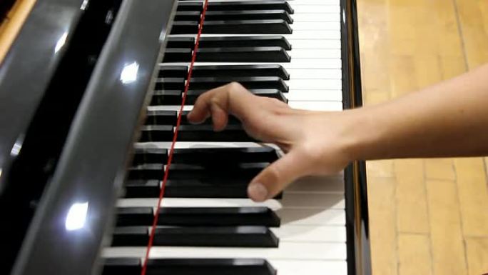 钢琴演奏家（HD）