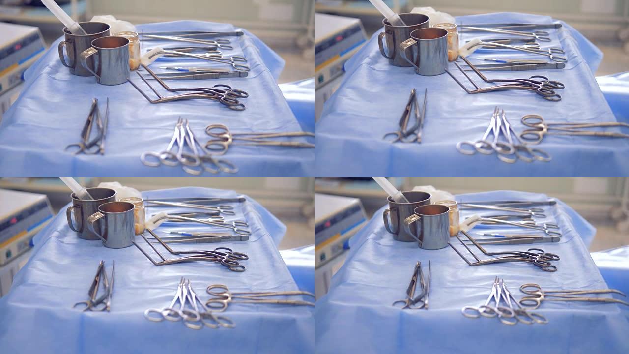 外科手术用消毒金属工具。