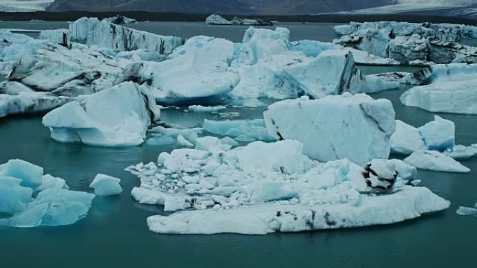 冰岛的j ö kuls á rl ó n冰川泻湖