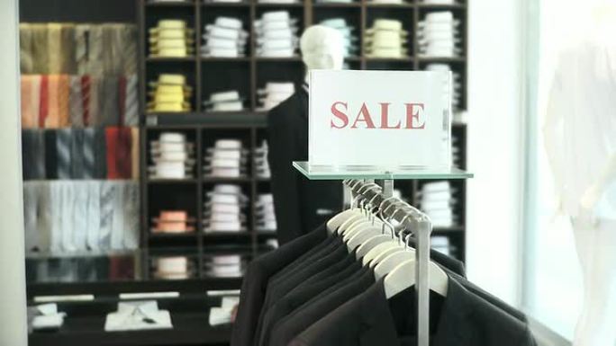 高清: 服装店的销售额