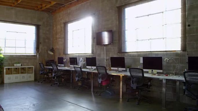 R3D上拍摄的现代设计办公室的空内部