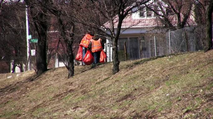 公路。公共服务。道路、高速公路路边清洁。