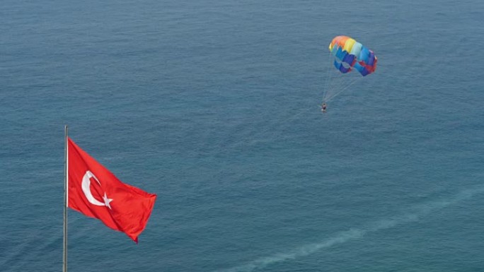 土耳其波浪旗。