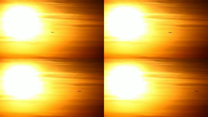 穿过太阳的飞机